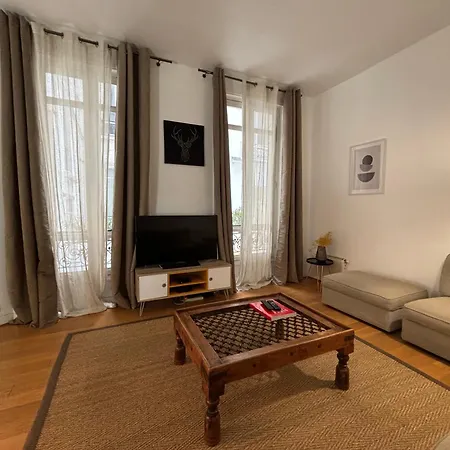 Champs Elysées Apartamento