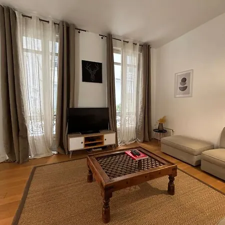 Champs Elysees Apartamento
